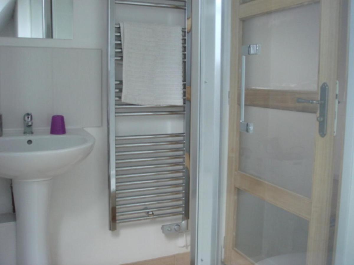 Captivating 2-Bed House With Log Burner In Kerien ภายนอก รูปภาพ